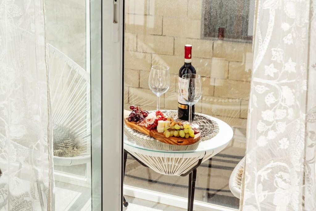 Luxury Designer Penthouse With Private Jacuzzi Apartment Sliema Exterior foto